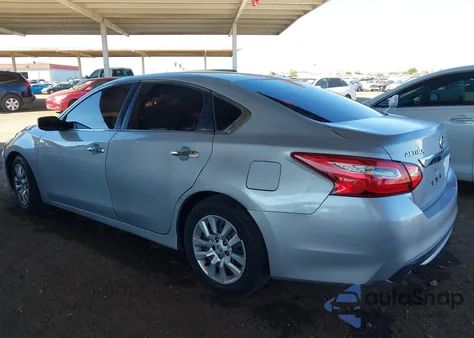 2016 Nissan Altima 2.5/2.5 S/2.5 Sl/2.5 Sr/2.5 Sv из США, поврежденный, VIN 1N4AL3AP6GC245618